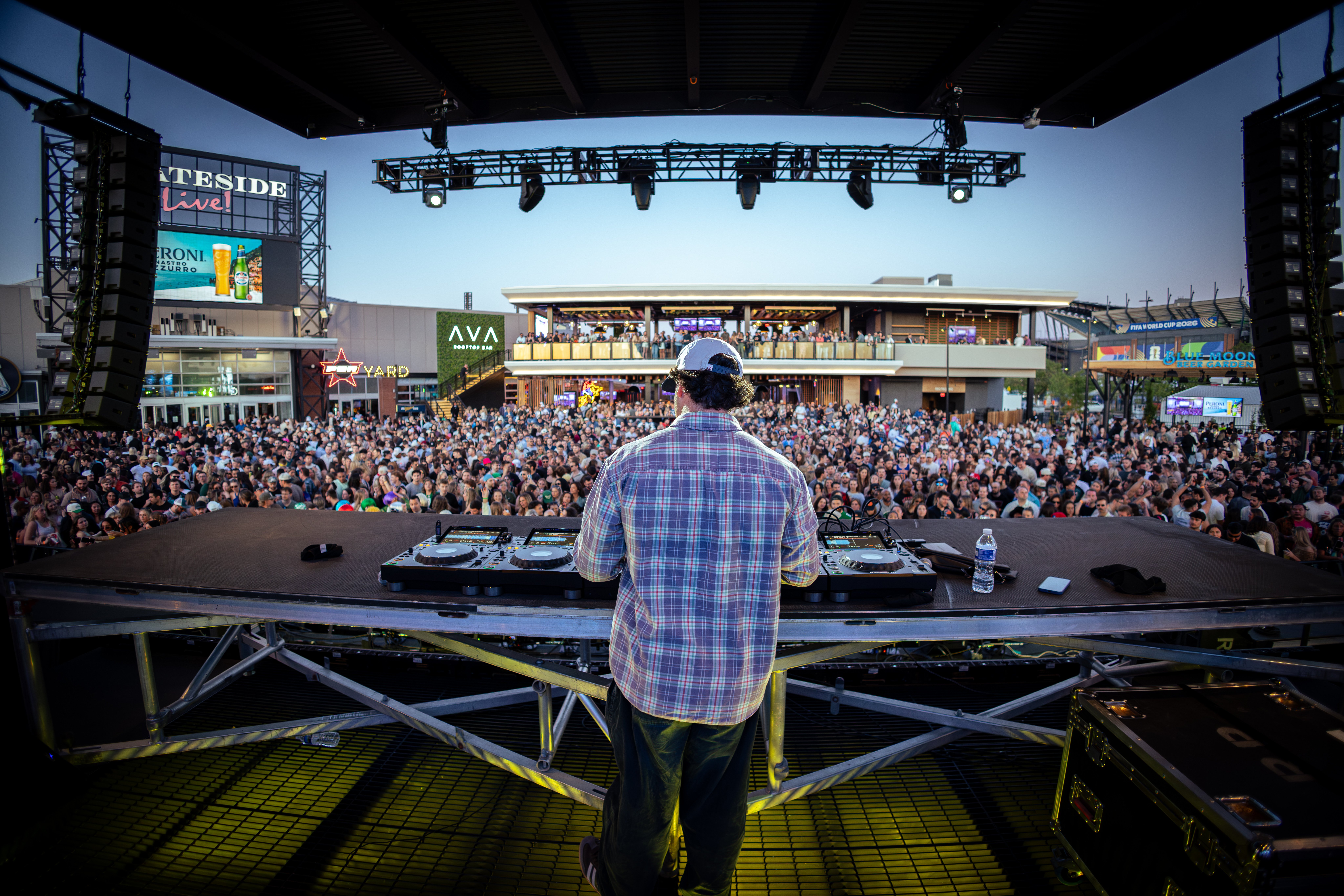Live Entertainment Events and Entertainment