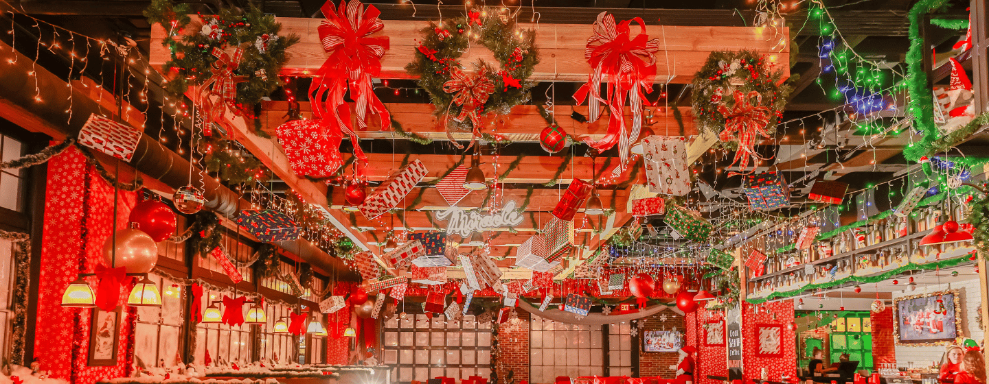 Miracle on Waterside Drive Decor