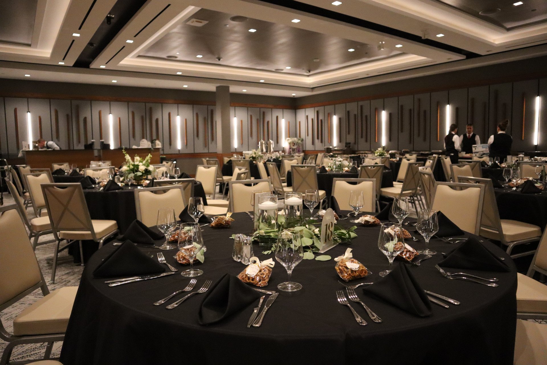 Decorated table tops in the Venue Live!