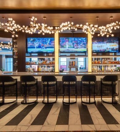 photo of r bar in live! casino louisiana