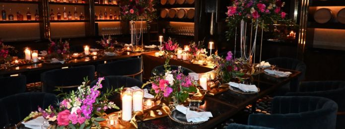 image of flowers on the table at the prime rib bourbon room