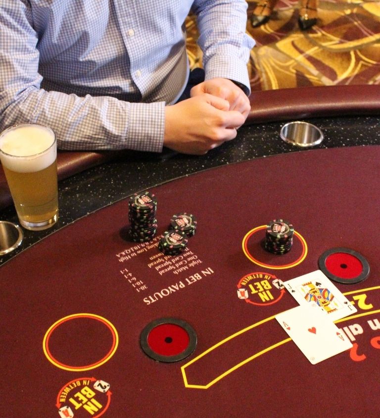 Live! Casino Blackjack Felt
