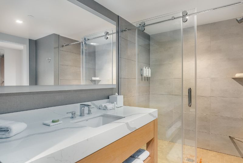 Live! Hotel and Casino Louisiana King Bathroom View 2