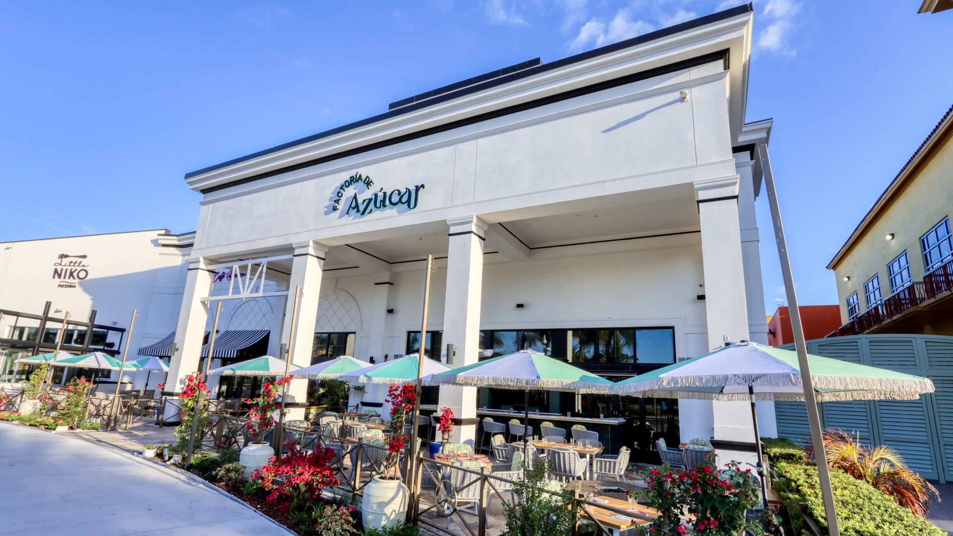 Exterior entrance of Factoria de Azucar at Vivo! Dolphin Mall in Miami, FL.