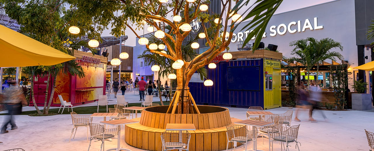 Image of seating in the Vivo! Plaza outside of Sergio's.