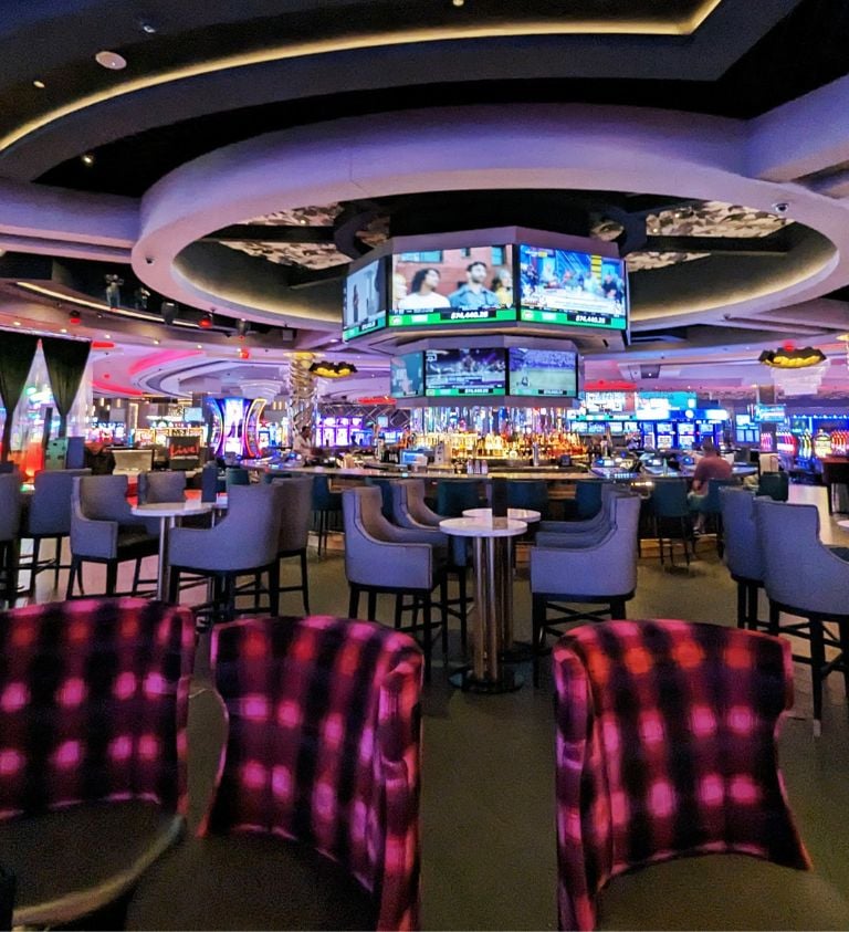 Center Bar