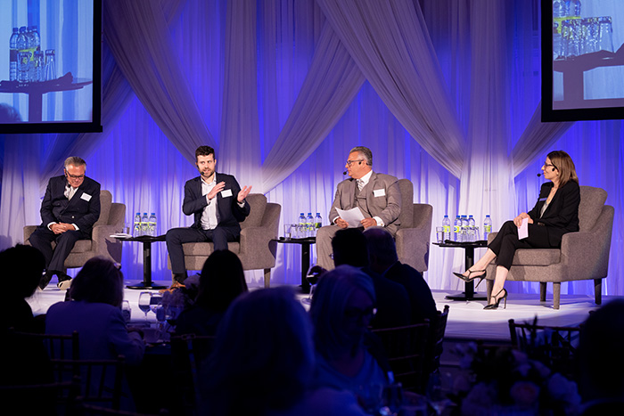 David J. Martin, Vincent Larouche, John Athanasiades et Marie-France Dompierre partagent leur point de vue sur des dossiers complexes