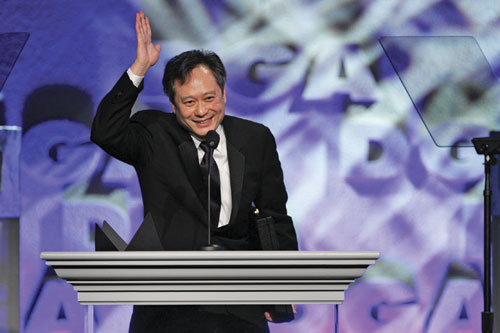 Ang Lee wins 2005 DGA Feature Film Award.