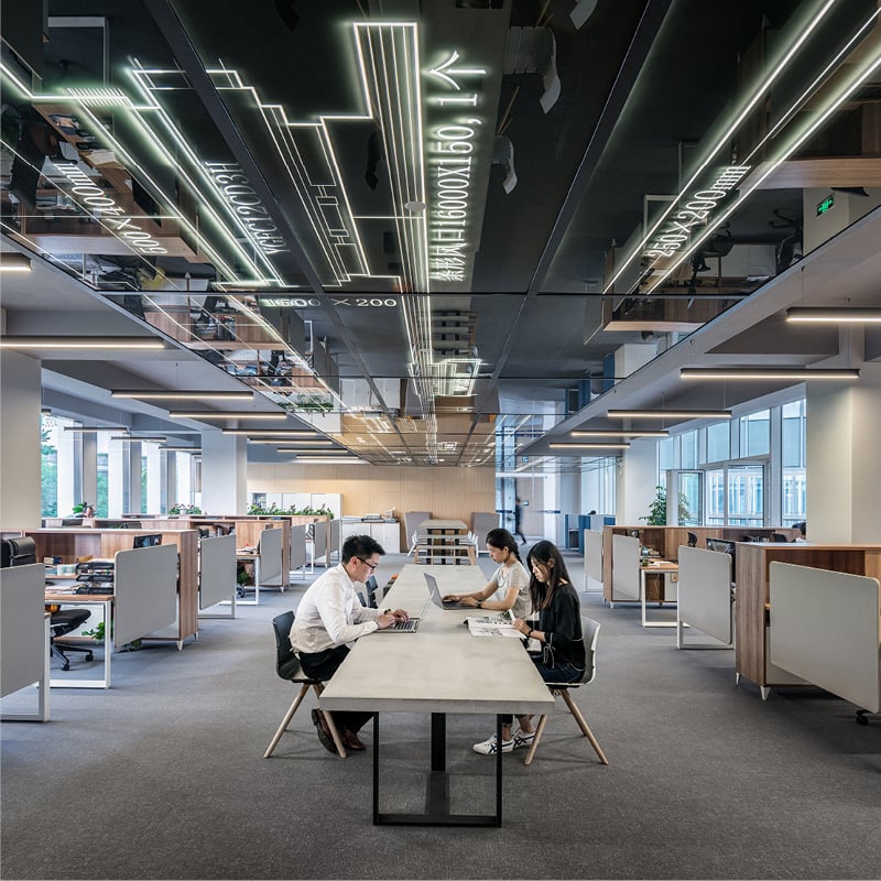 Open plan office to illustrate venture and growth lending
