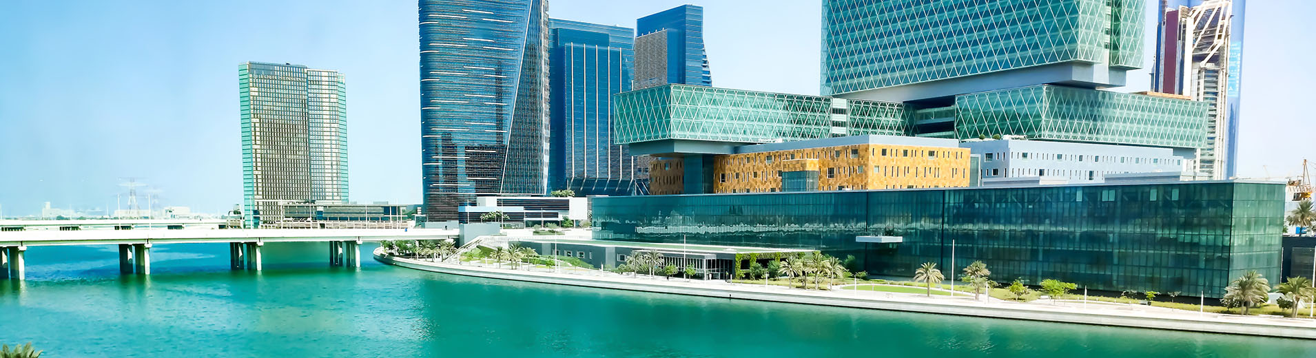 Abu_Dhabi_architecture_S_2667