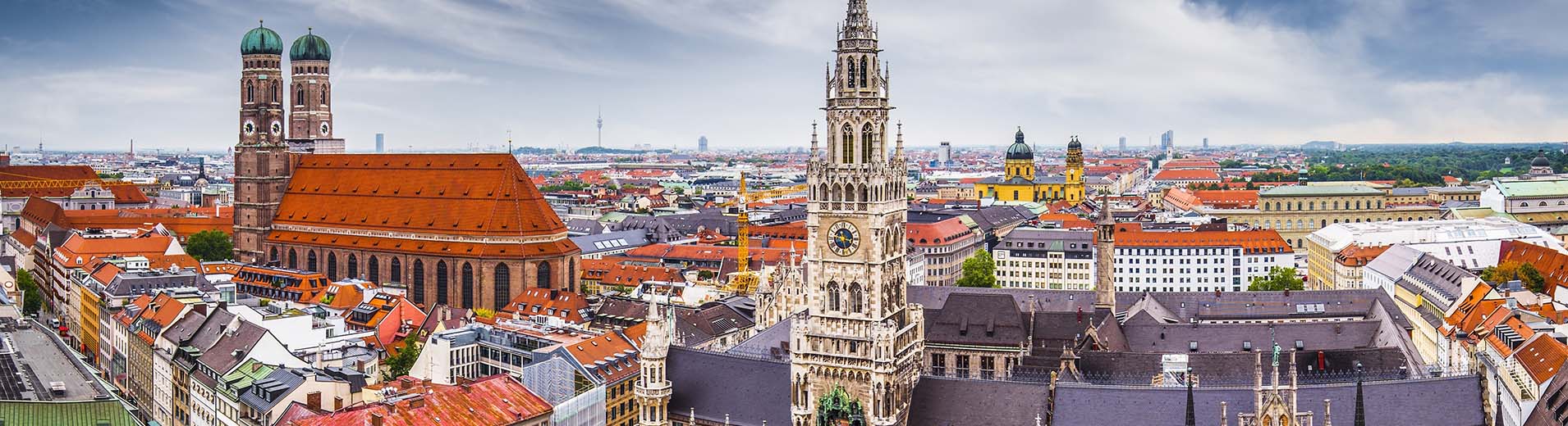 Munich_Germany_City_L_0257_1910x520