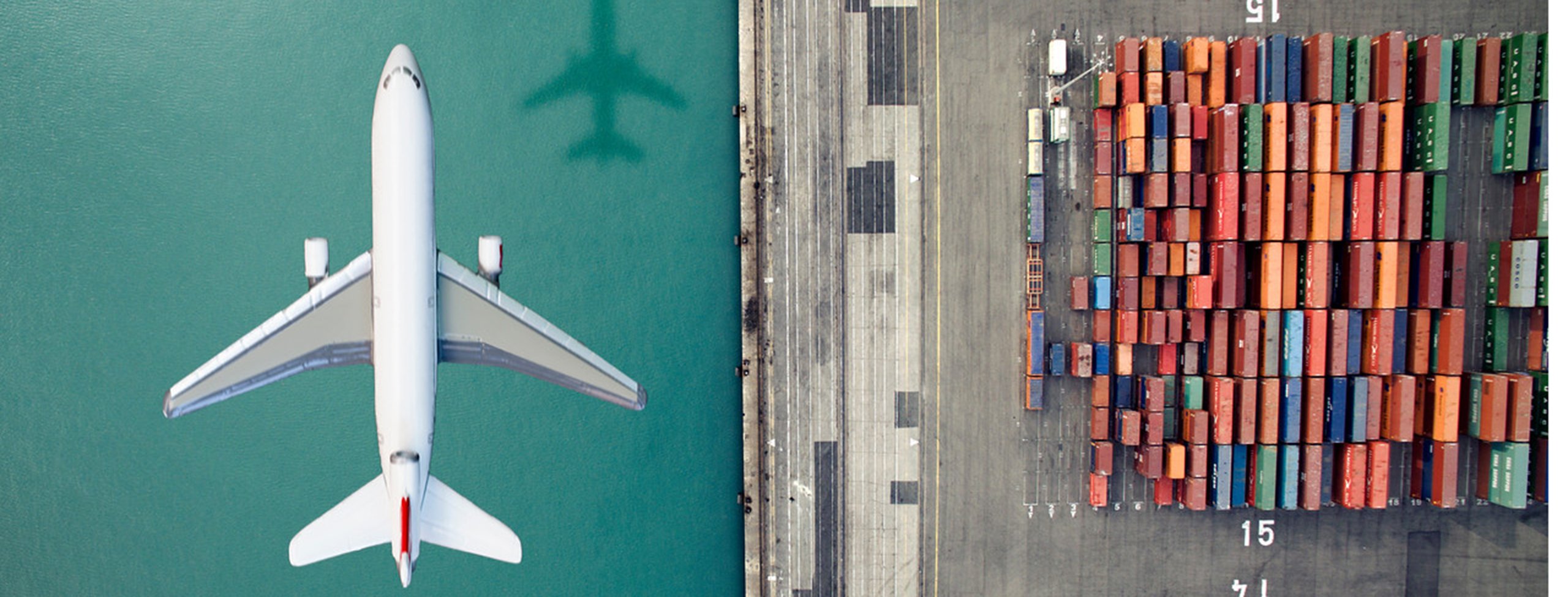 Airplane_and_Shipping_Containers_S_0331