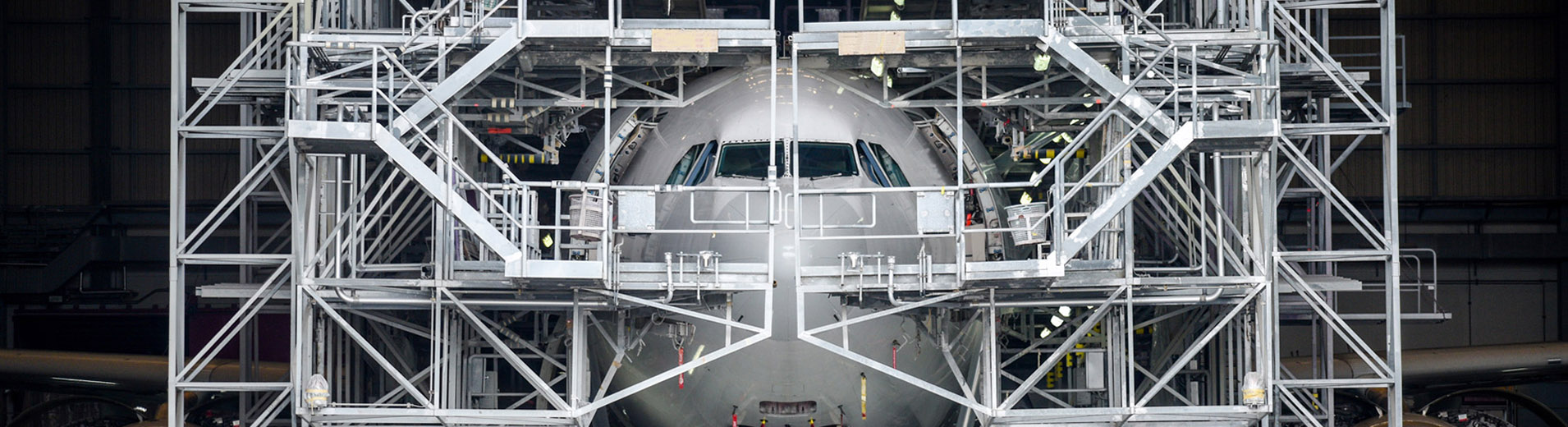 Airplane_hangar_S_2027