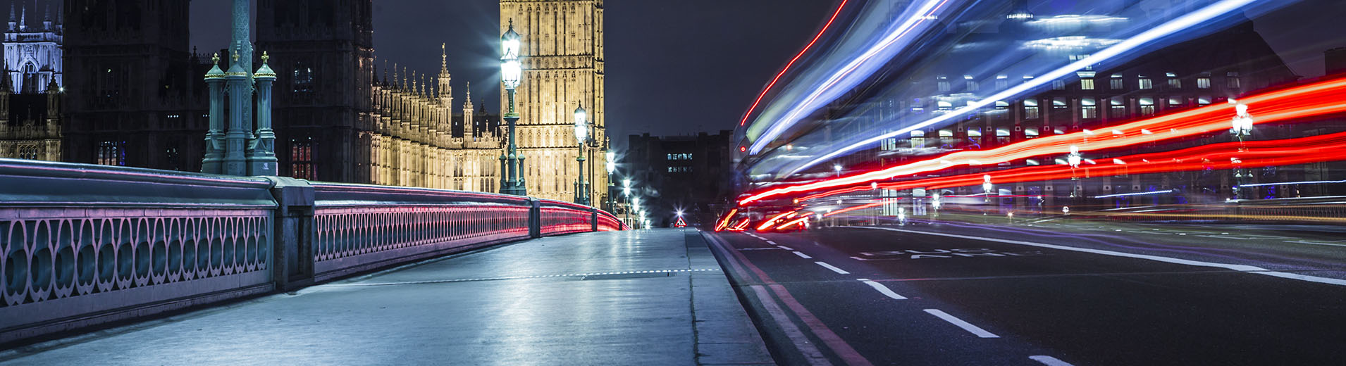 Big_Ben_with_London_bus_L_1167