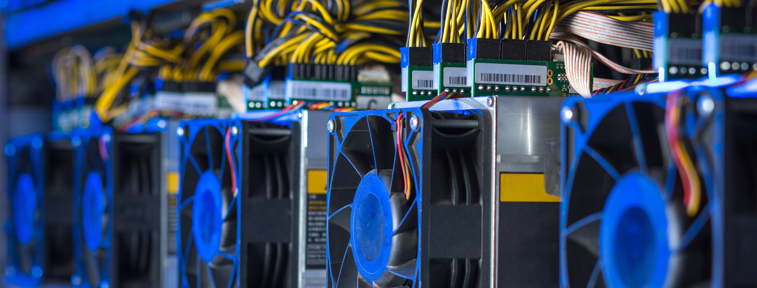 Bitcoin_Cryptocurrency_Mining_Farm_S_2314_2560x975