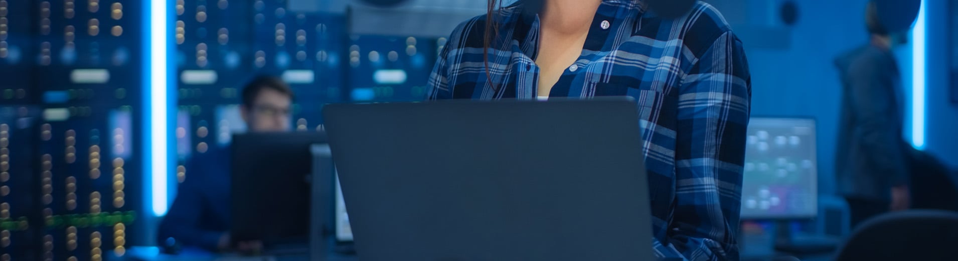 Data_server_room_and laptop