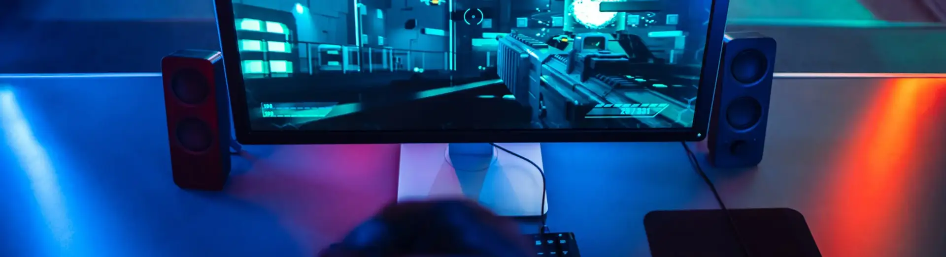 Gamer_playing_video_games_esport_S_0996_PPT