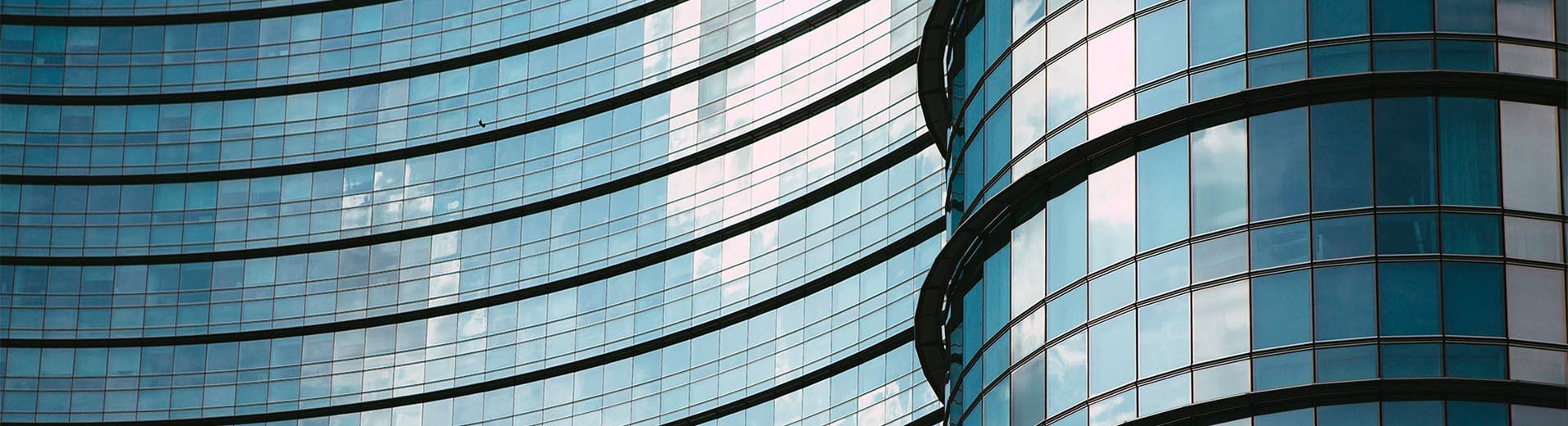 Glass buildings in Milan_PPT (2)