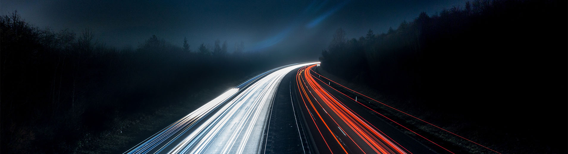 Sky_and_Clouds_Reflecting_in_Building_P_1072