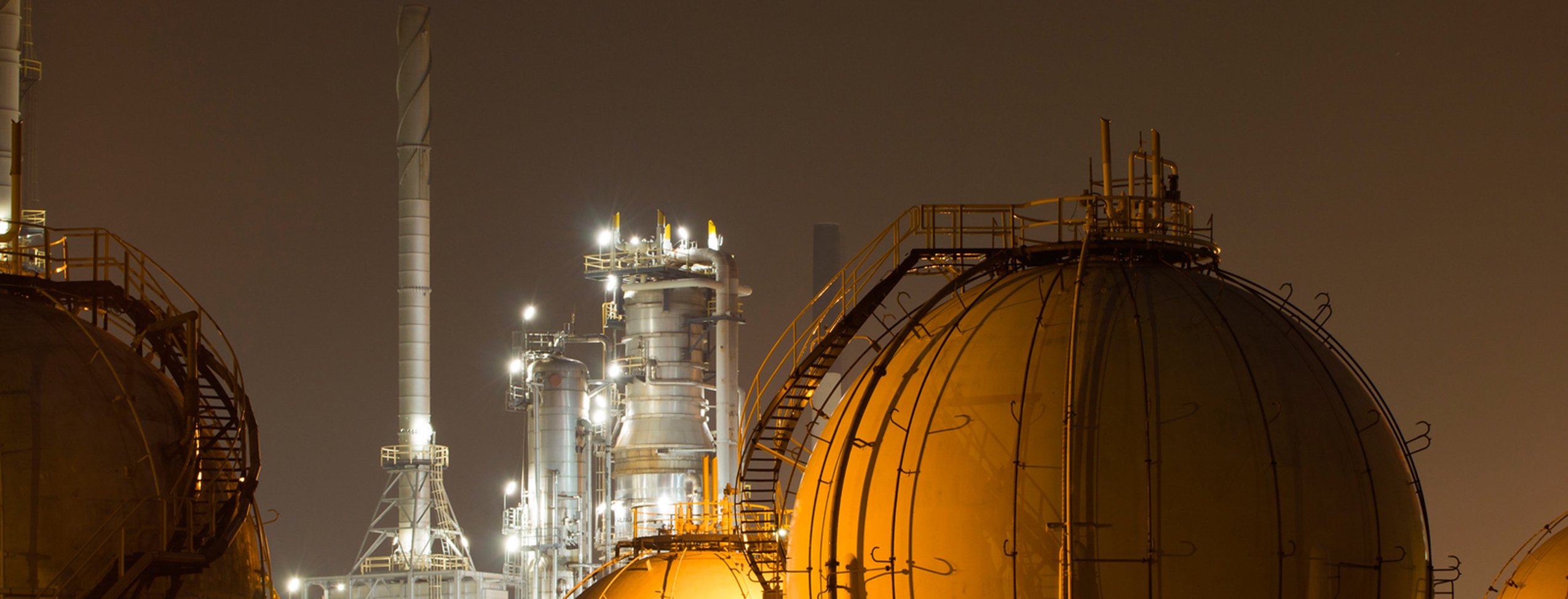 Liquefied_Natural_Gas_Storage_Tanks_S_2078