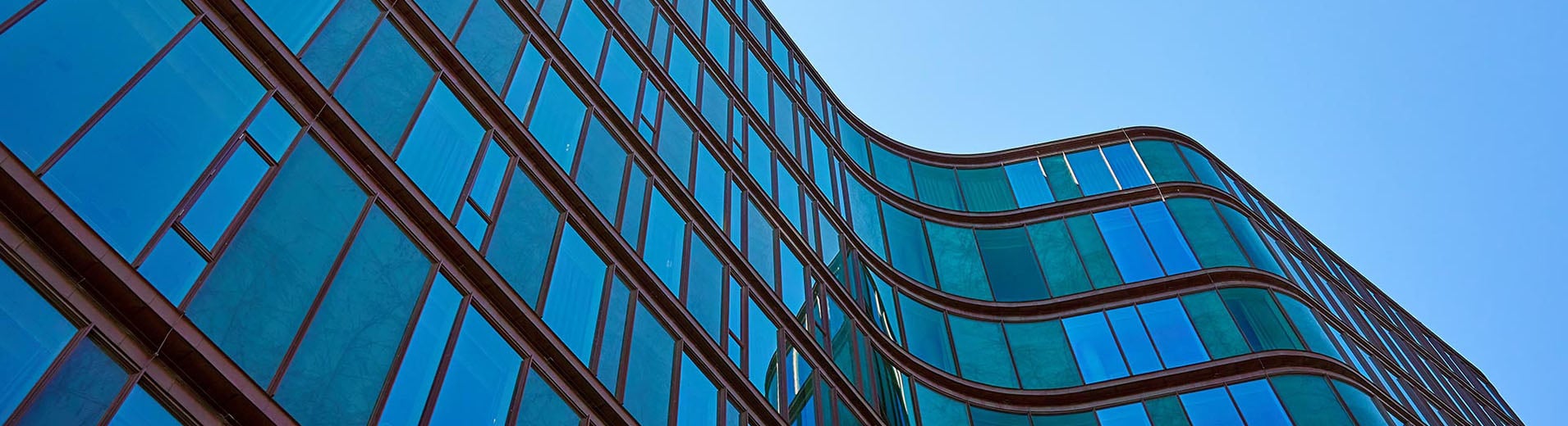 Modern_curved_building_PPT