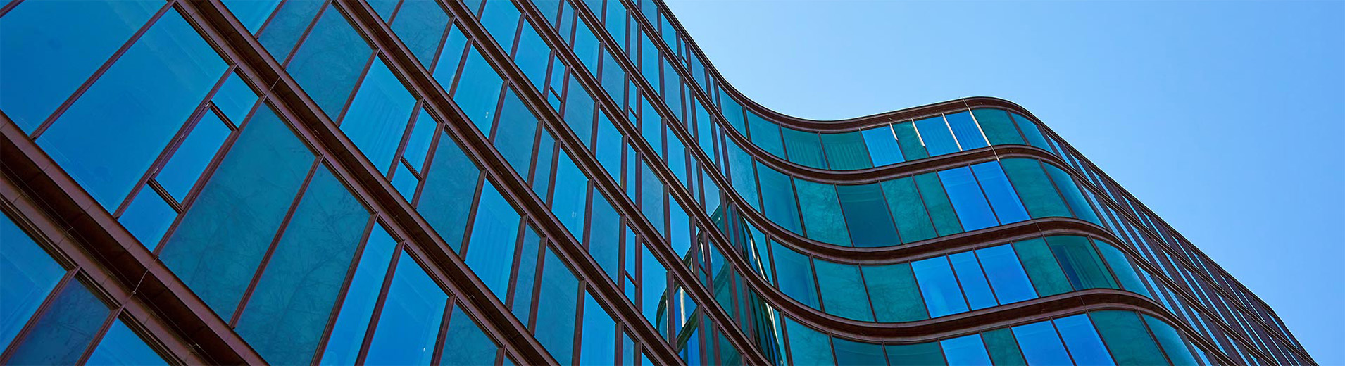 Modern_curved_building_PPT1910520