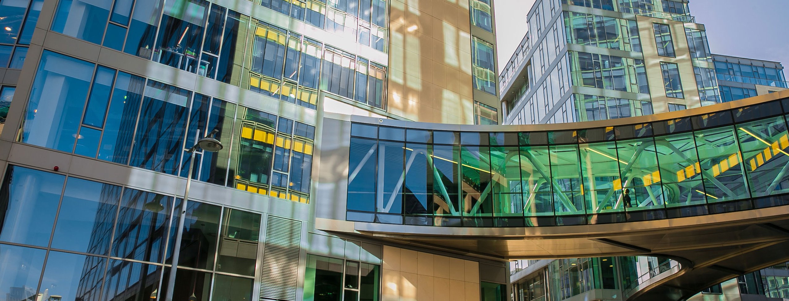 Modern_Glass_Building_S_1173