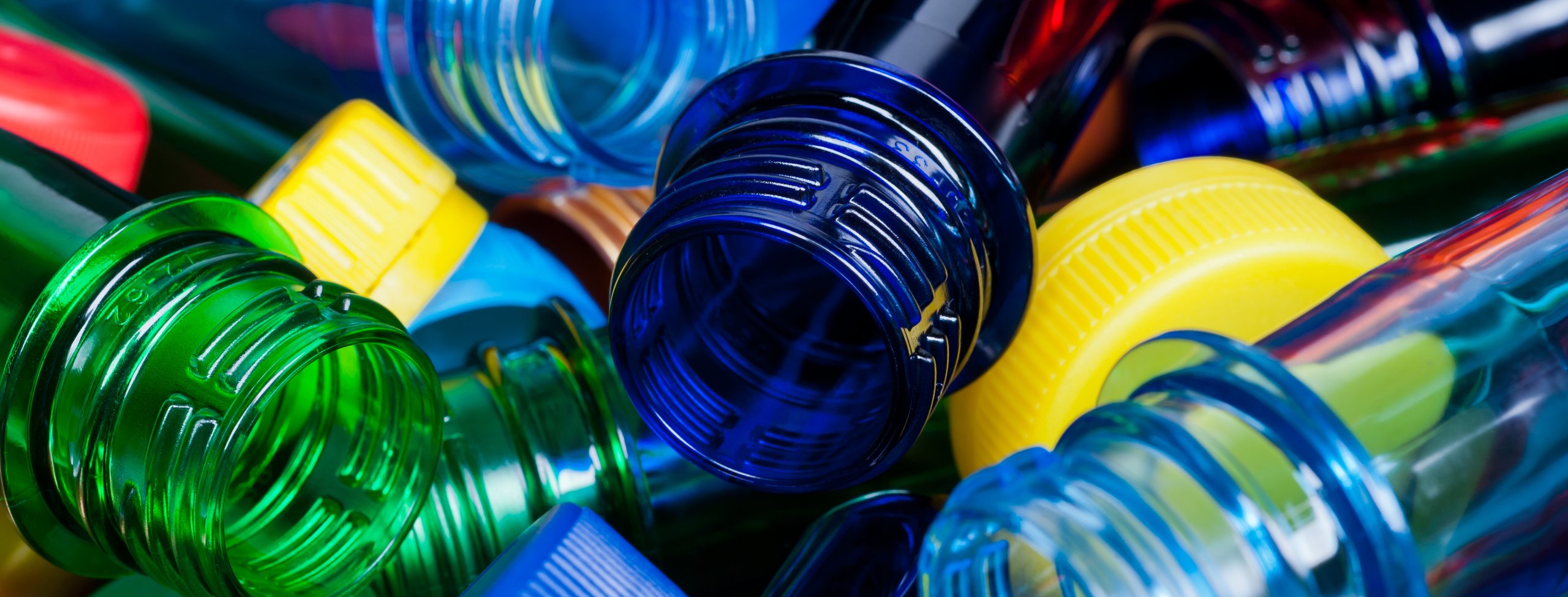 Multicolored_water_bottles