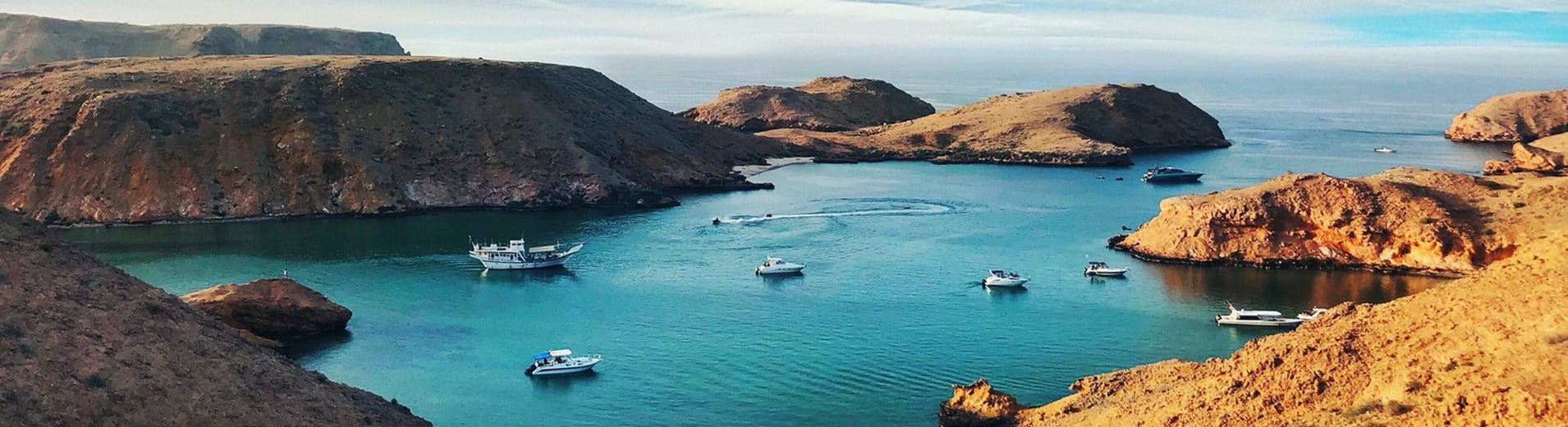 Oman_coastline_L_2669