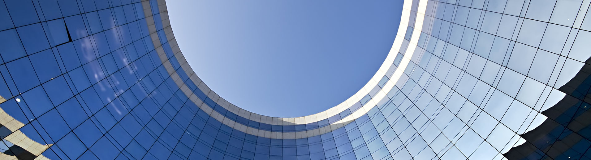 Reflection_in_Glass_Windows_P_1075