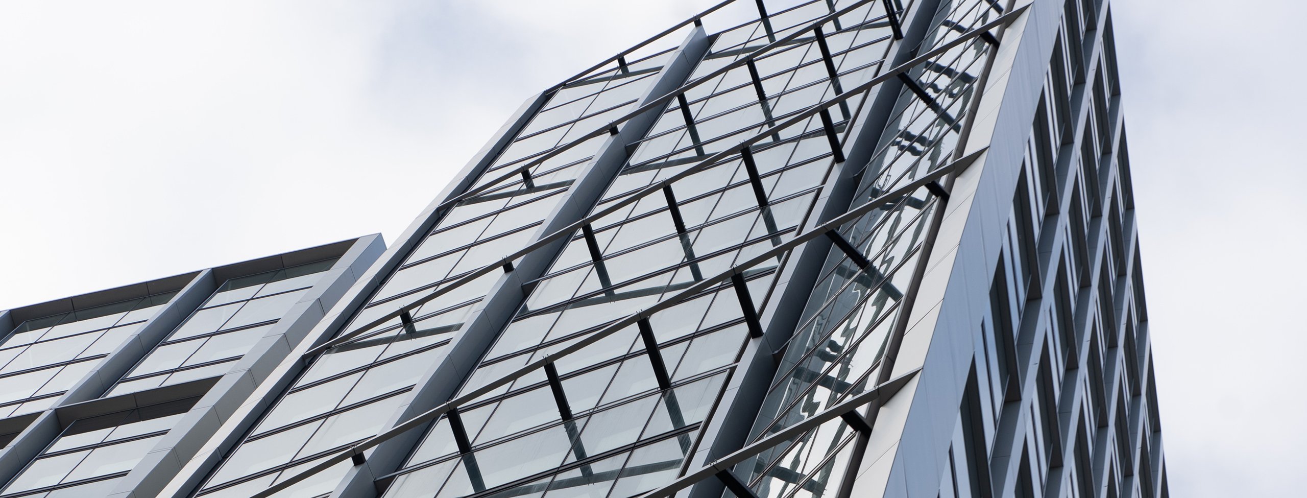 REIT July 2023_2560 x 975