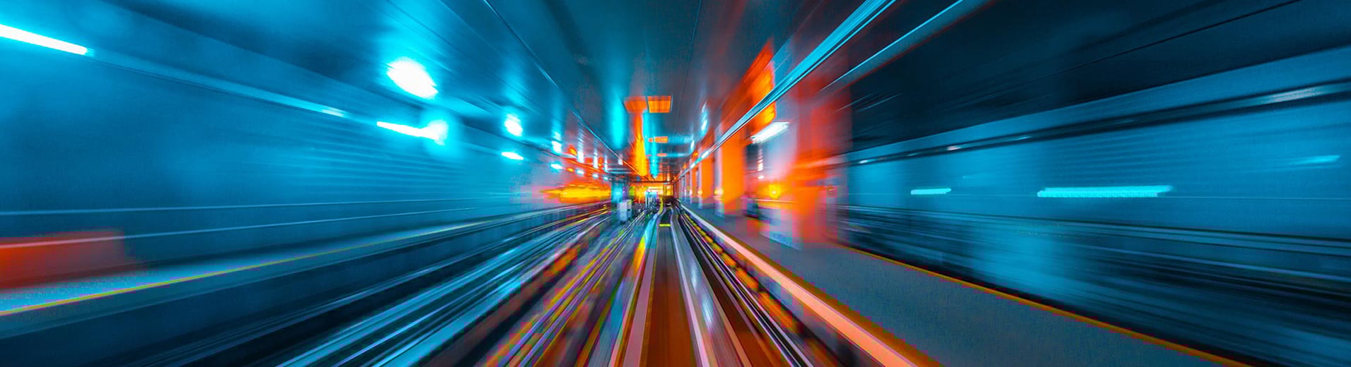 Train moving fast in a tunnel_PPT