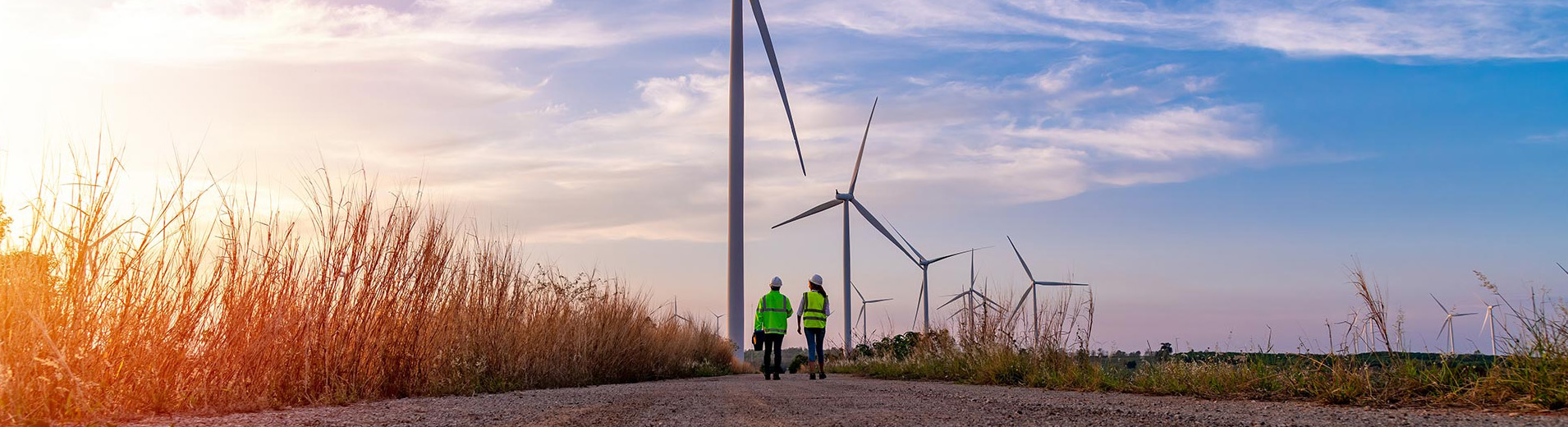 Wind turbines down a road_PPT1910520