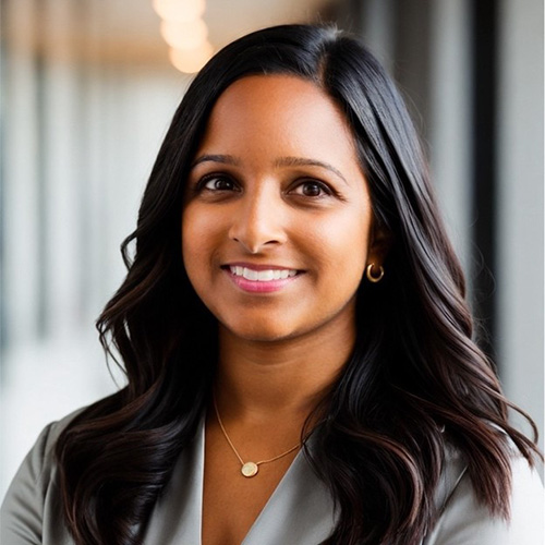 Nisha Hiran headshot