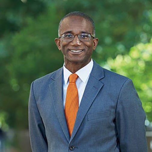 Kevin Davis headshot