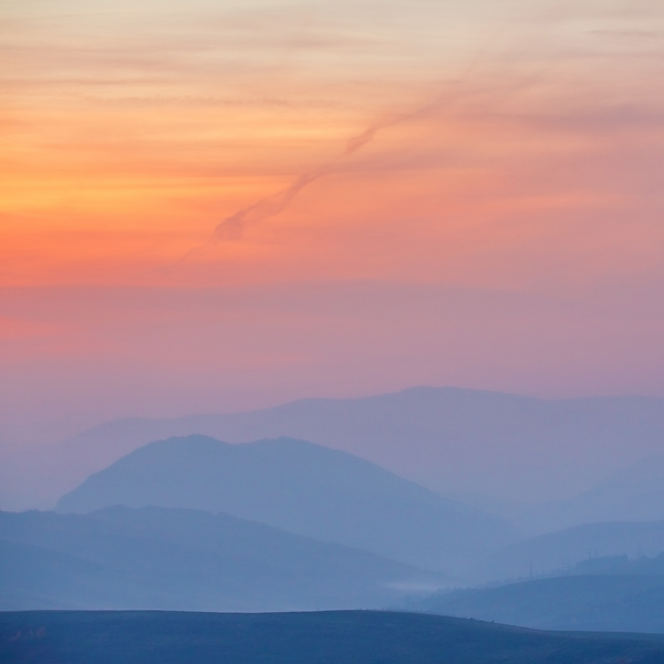 Carpathian_Mountains_misty_sunset
