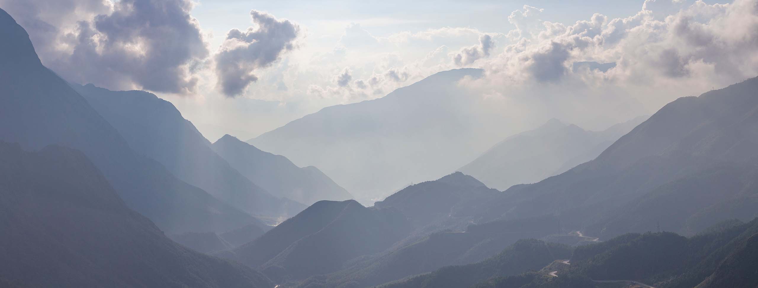 Horizon - Hoang_Lien_Son_mountain_range