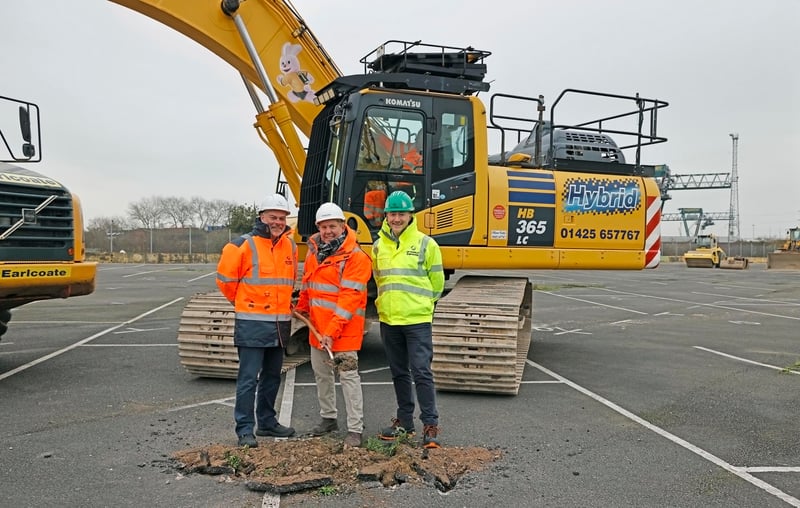 Breaking ground at the forthcoming Truck Park at DP World Southampton