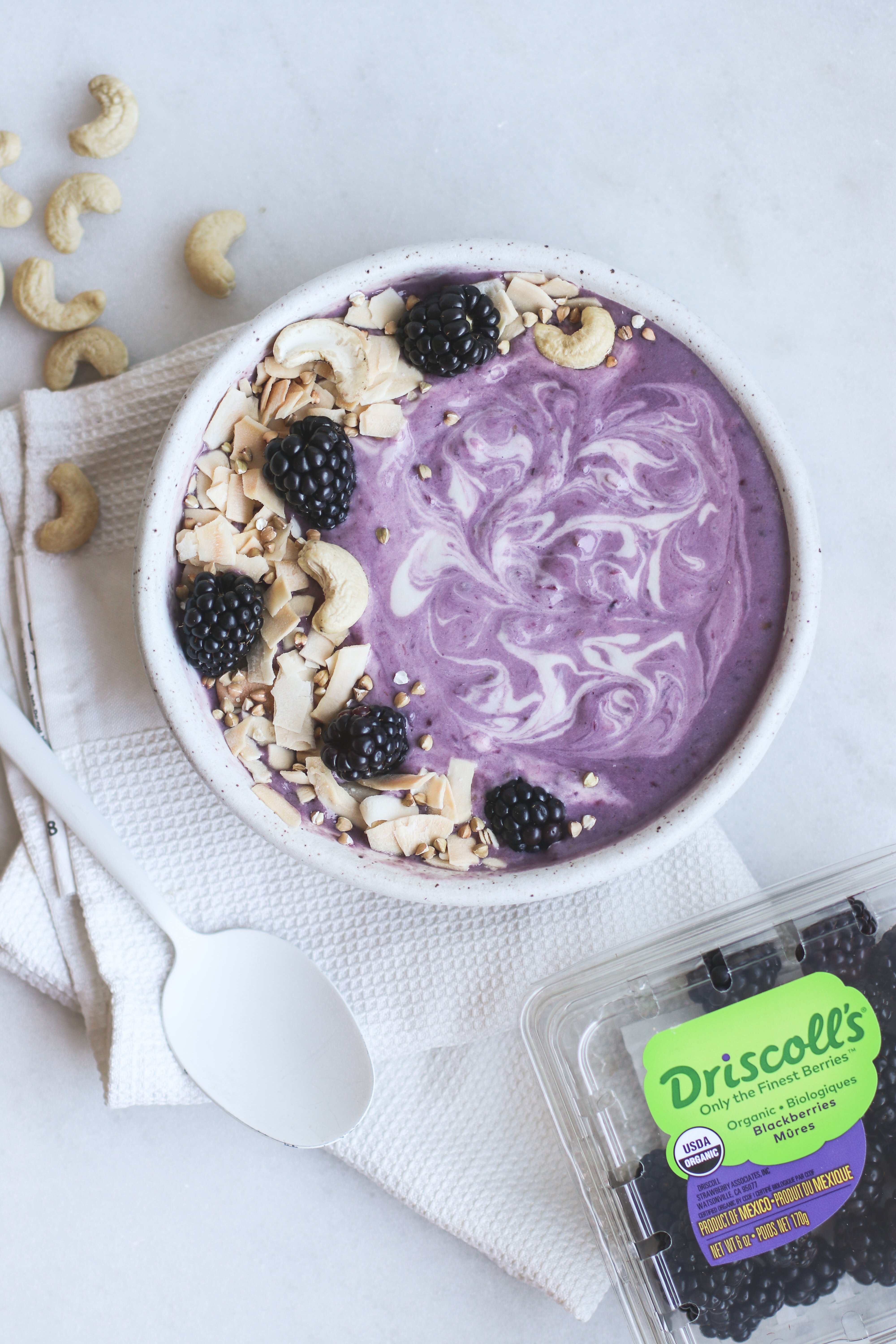 Blackberry Smoothie Bowl with Cashews | Driscoll's