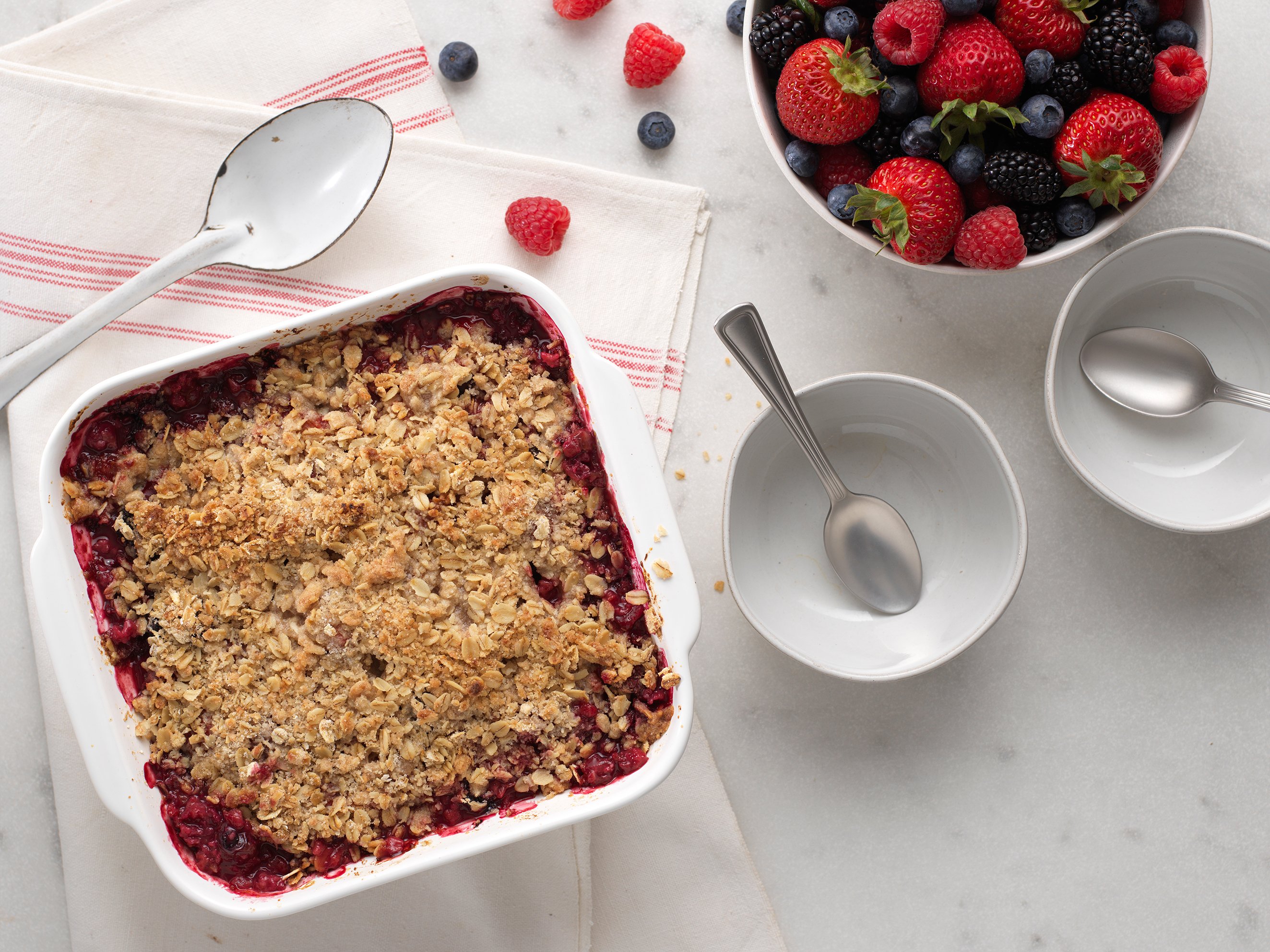 Mixed Berry Crisp Recipe with Oat Crumble | Driscoll's