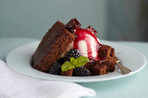 Blackberry gingerbread sundae with caramel sauce
