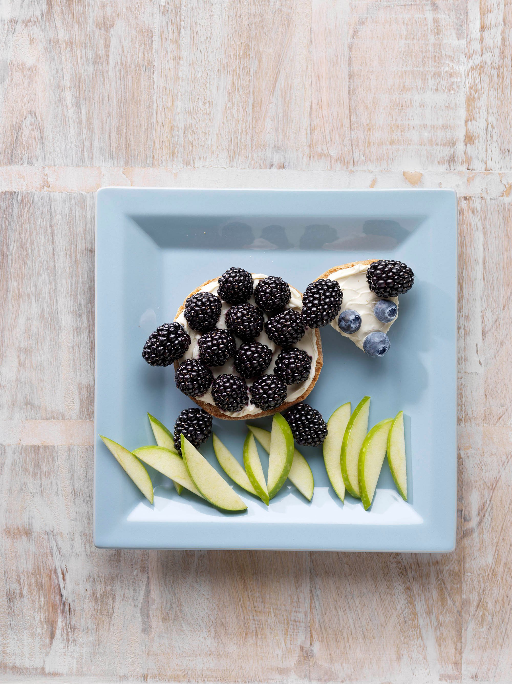 English Muffin Berry Sheep Recipe | Driscoll's
