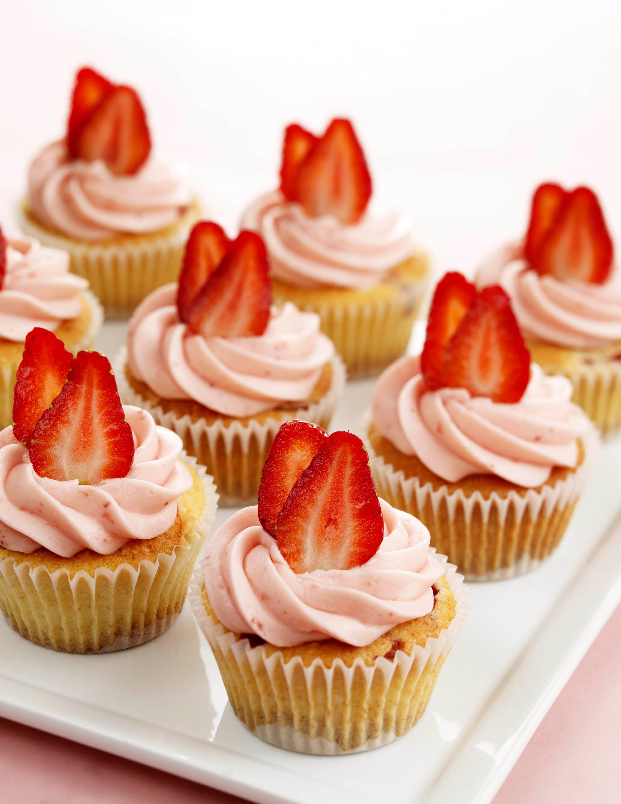 Strawberry Swirled Cupcakes with Strawberry Frosting | Driscoll's