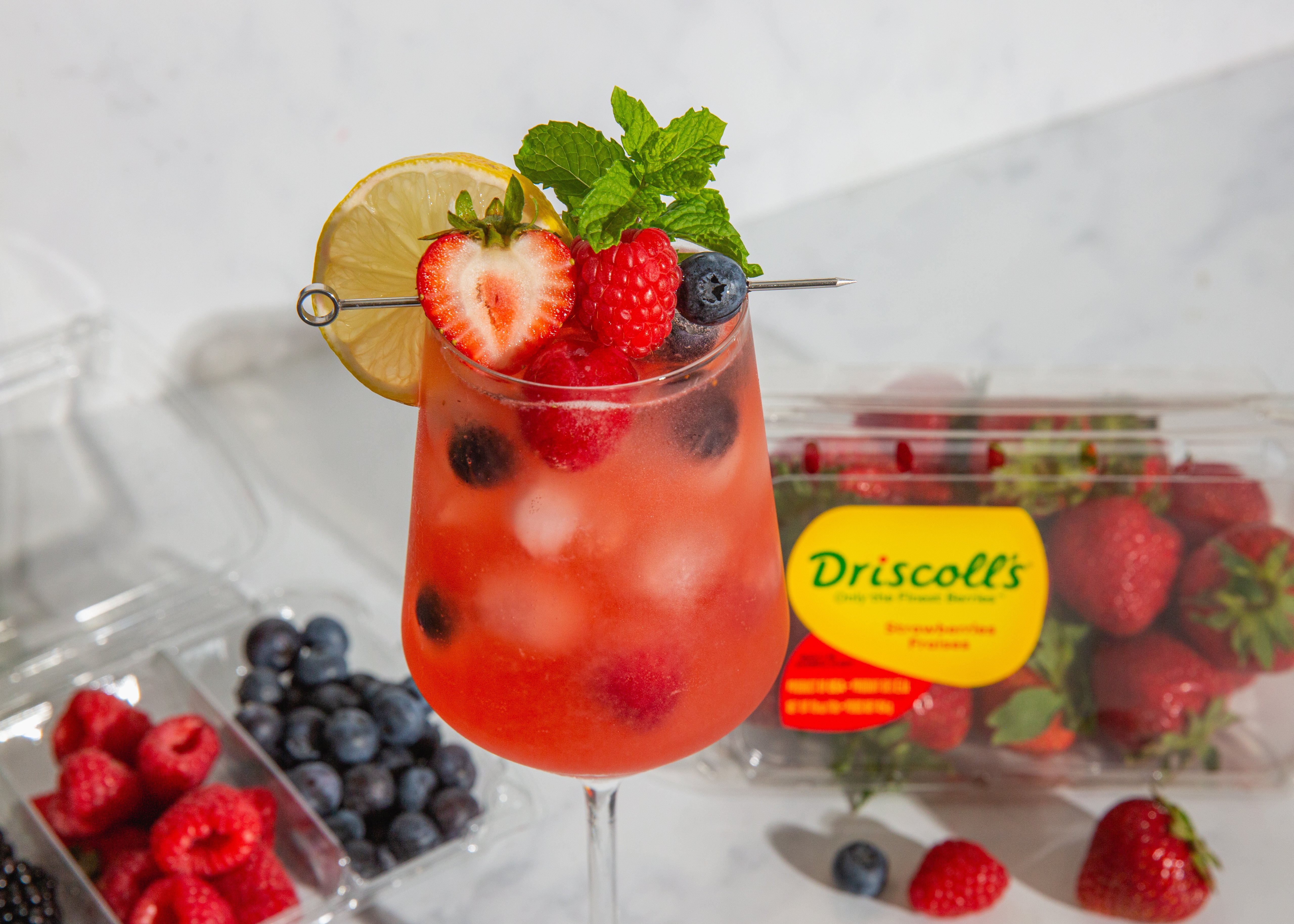 Berry Limoncello Spritz | Strawberry & Blueberry Cocktail