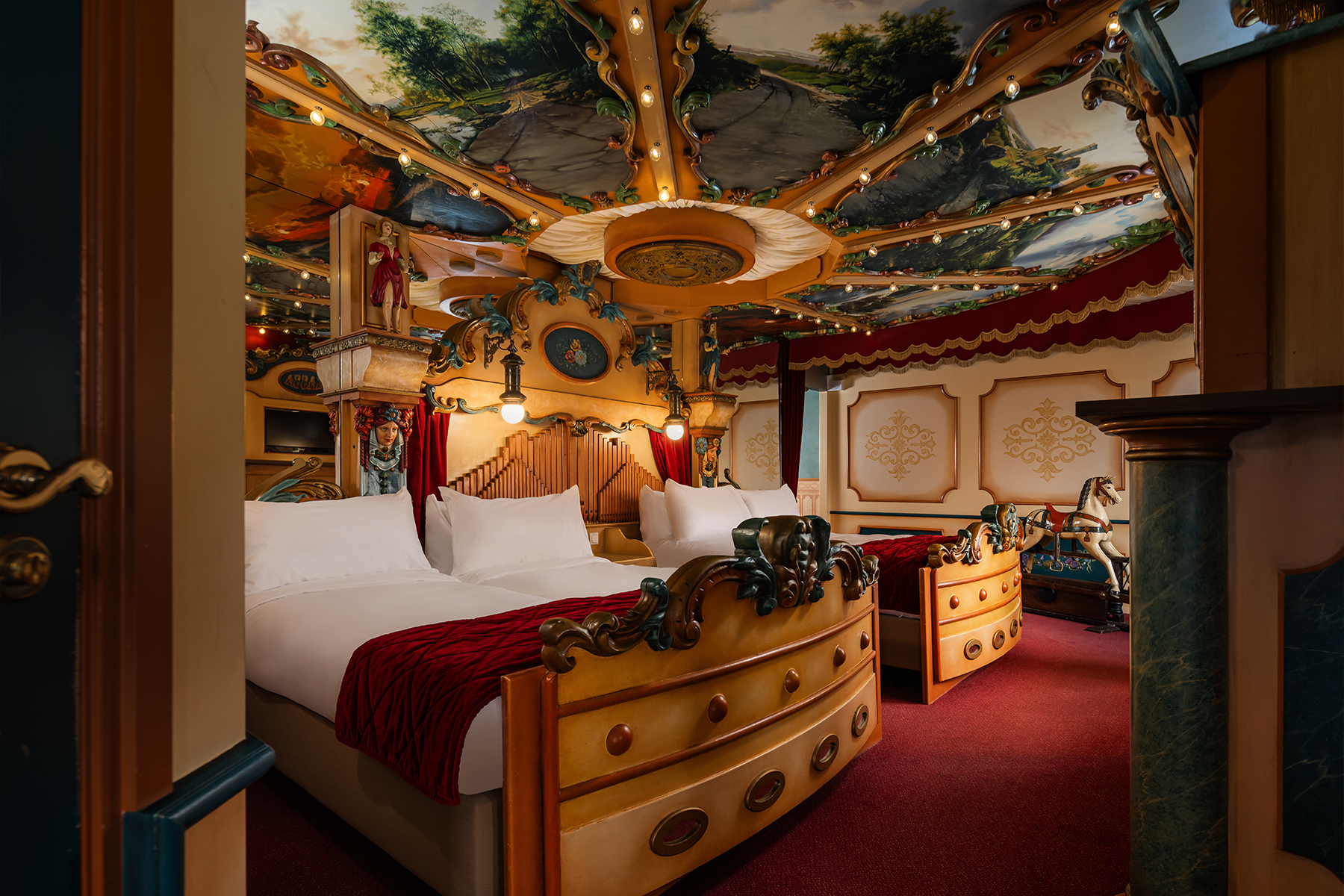 Carrousel Suite