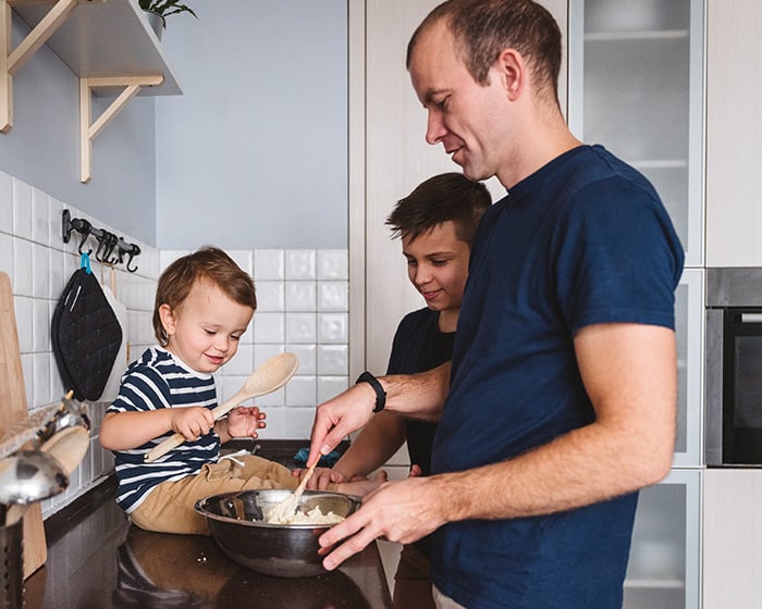 minor children and dad