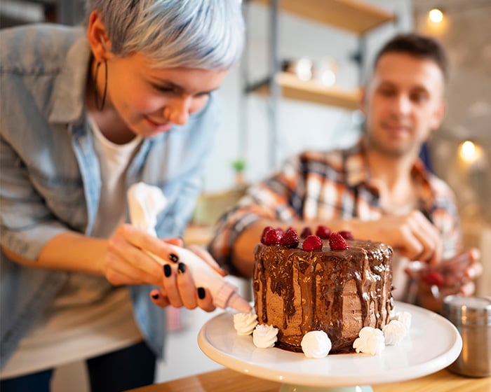 Preparing a cake