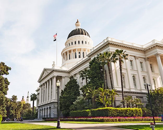 california-state-building-sideview
