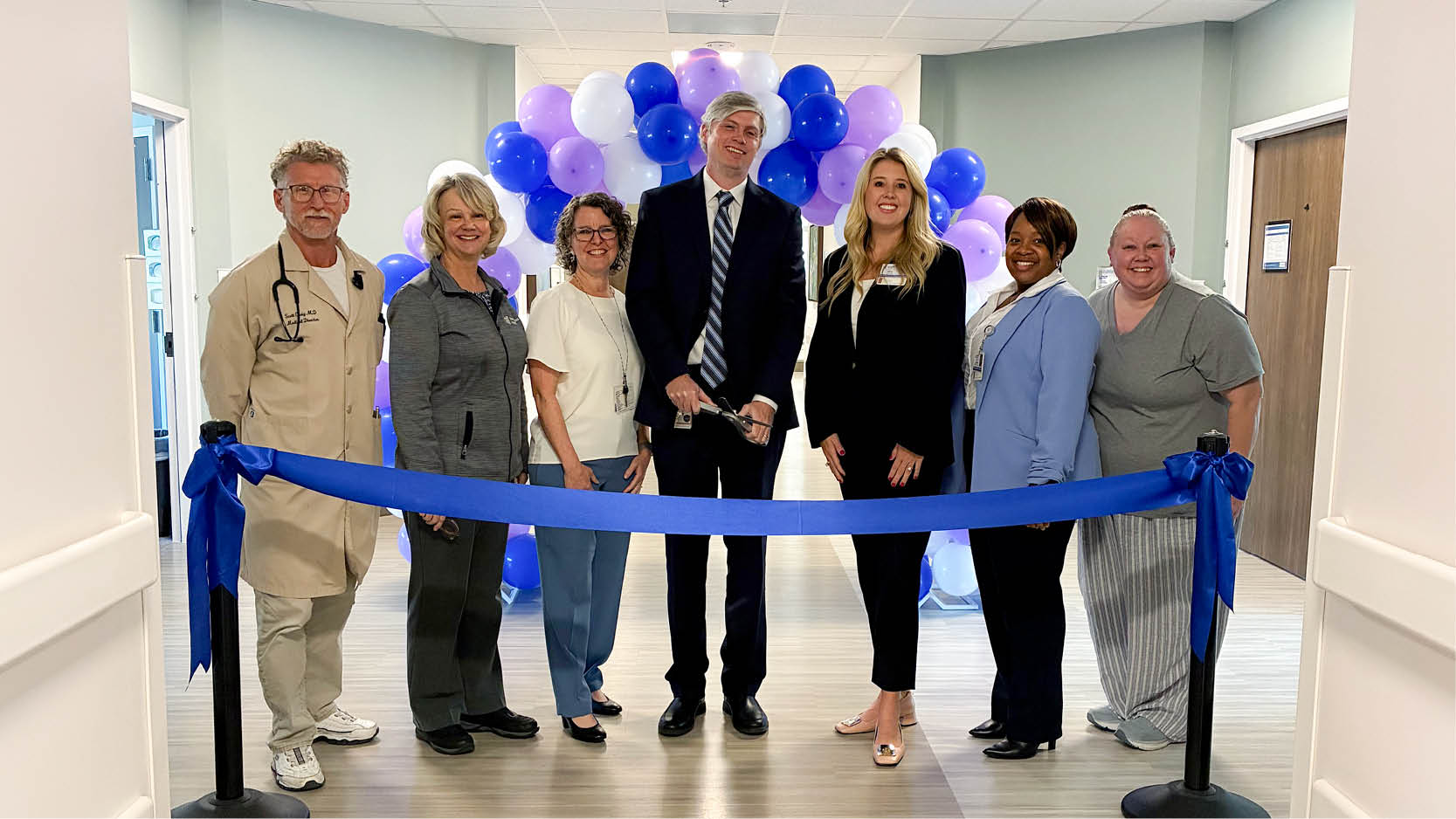 Healthcare leaders and staff celebrate the Encompass Health Franklin expansion with a ribbon-cutting ceremony for new patient care spaces.