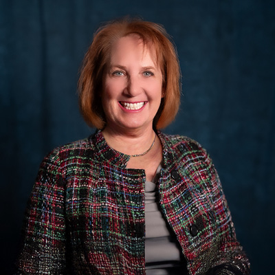 Headshot of Dr. Lisa Charbonneau